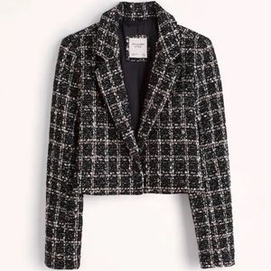 Cropped Tweed Blazer